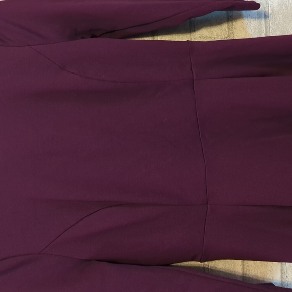 Boden Burgundy Fit and Flare 3/4 sleeve dress - Picture 3 of 7